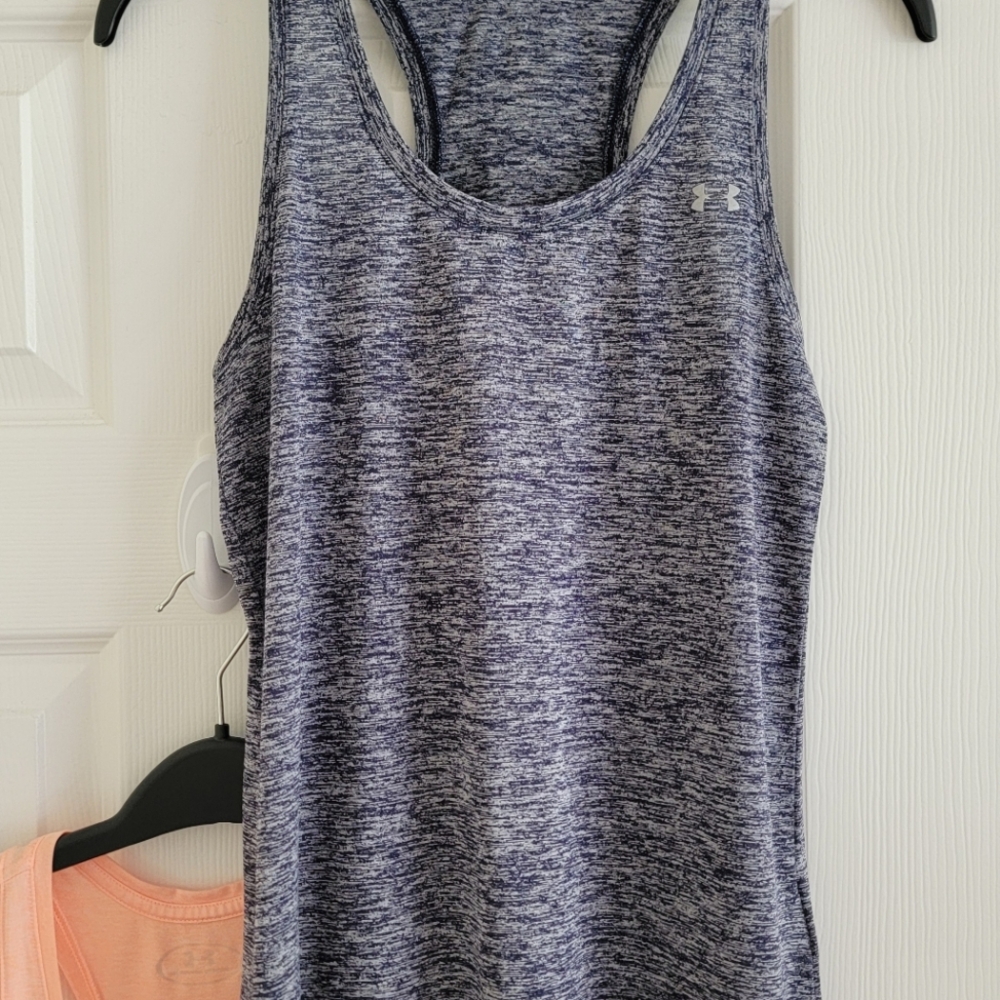 Bundle Of 2 Under Armour Women's HeatGear Racerback Tank Tops, XS - Picture 10 of 10